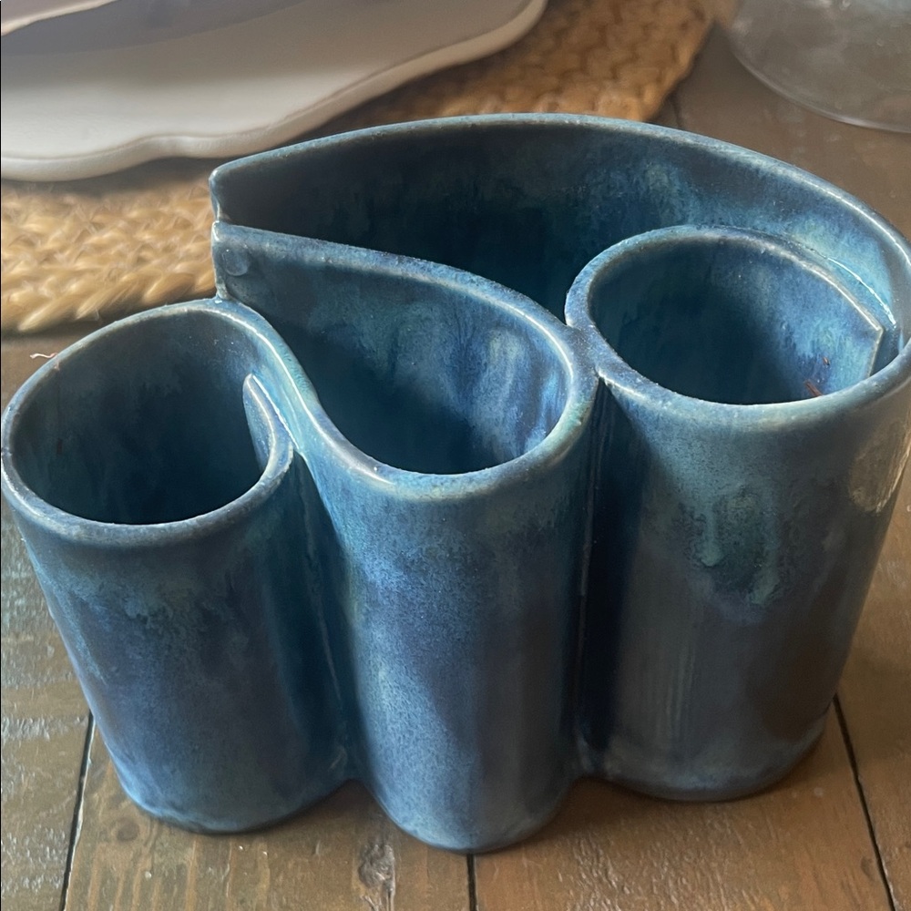 Studio pottery signed 
Sculptural Vase, desk, organizer, or toothbrush holder